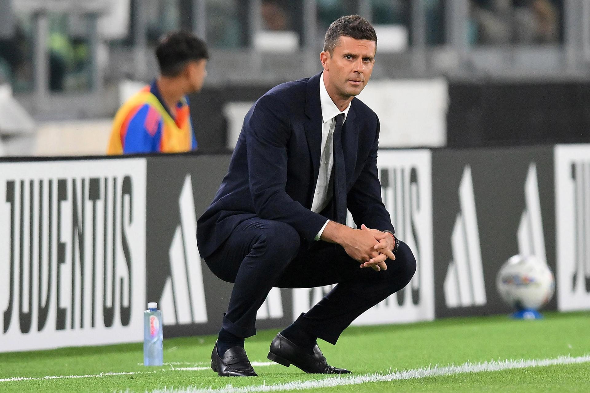 El entrenador de la Juventus Thiago Motta durante el partio frente al Como 1907. EFE/EPA/ALESSANDRO DI MARCO