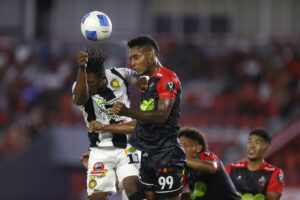 alt Colombianos, argentinos y brasileños, buscan su boleto a la final en Nicaragua