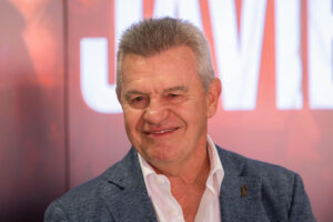 alt Aguirre aprueba a sus jugadores después de dos ensayos