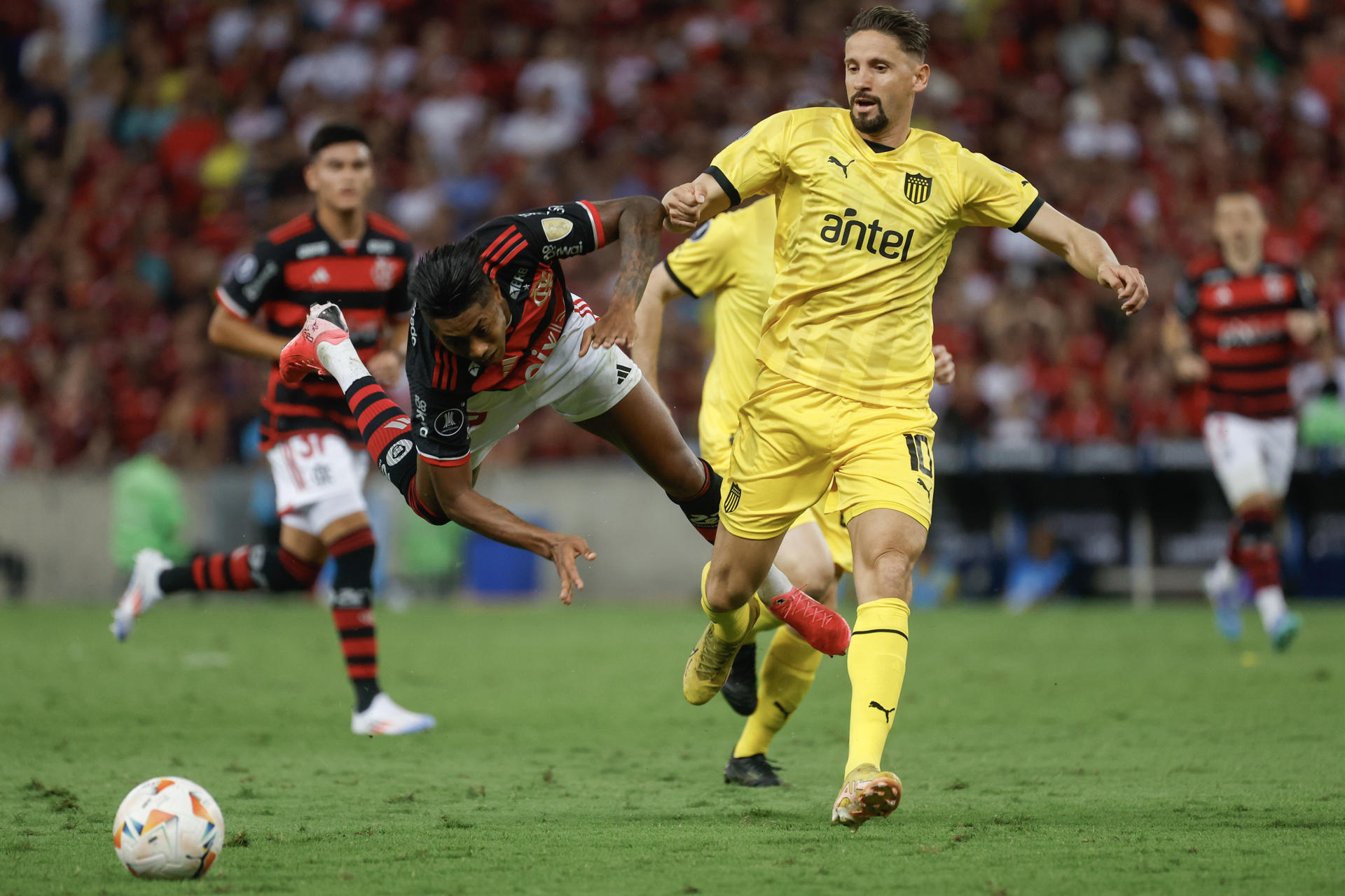 alt Peñarol va por las semifinales ante un Flamengo dispuesto a arruinarle la fiesta