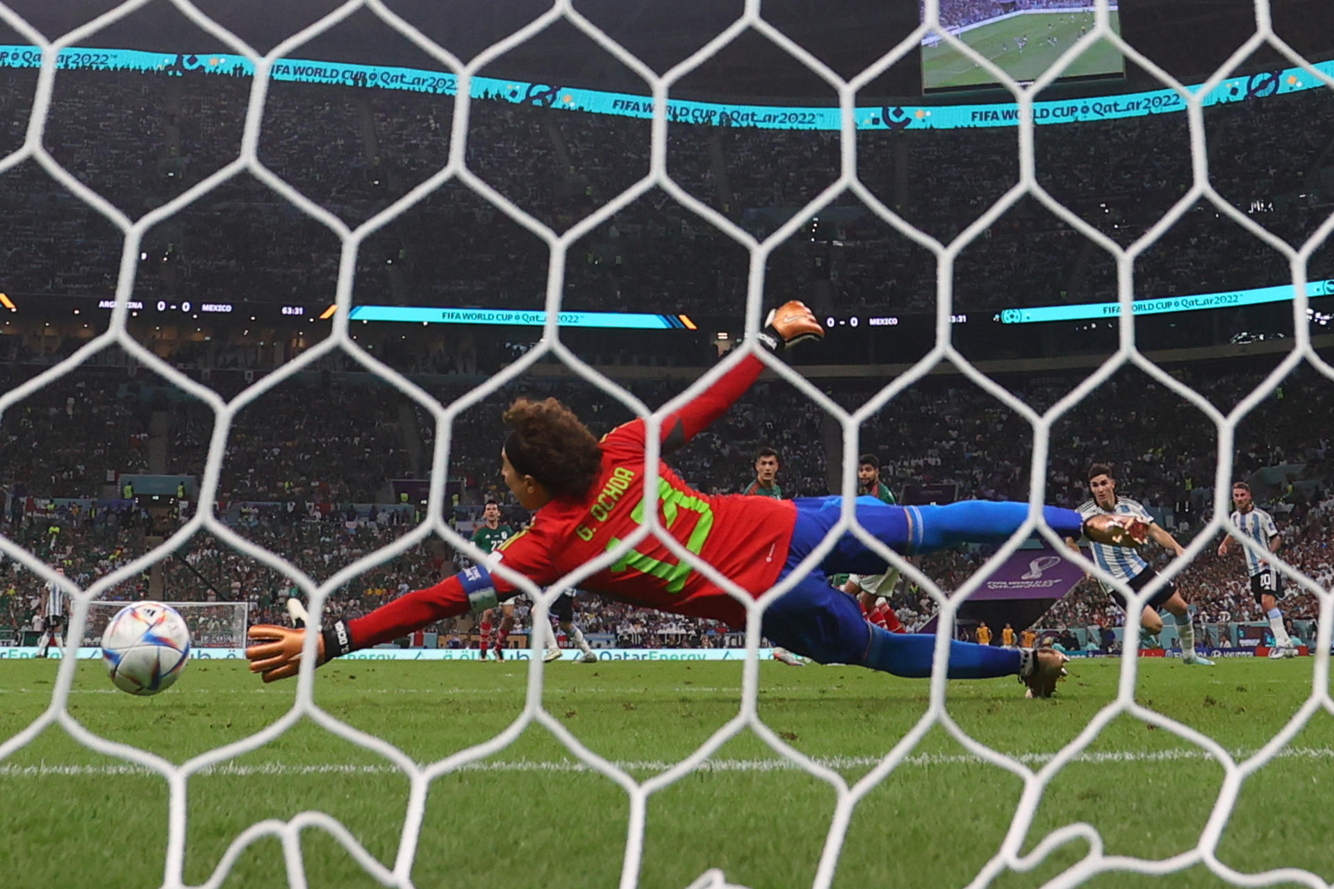 alt El veterano portero mexicano Guillermo Ochoa jugará en el AVS portugués