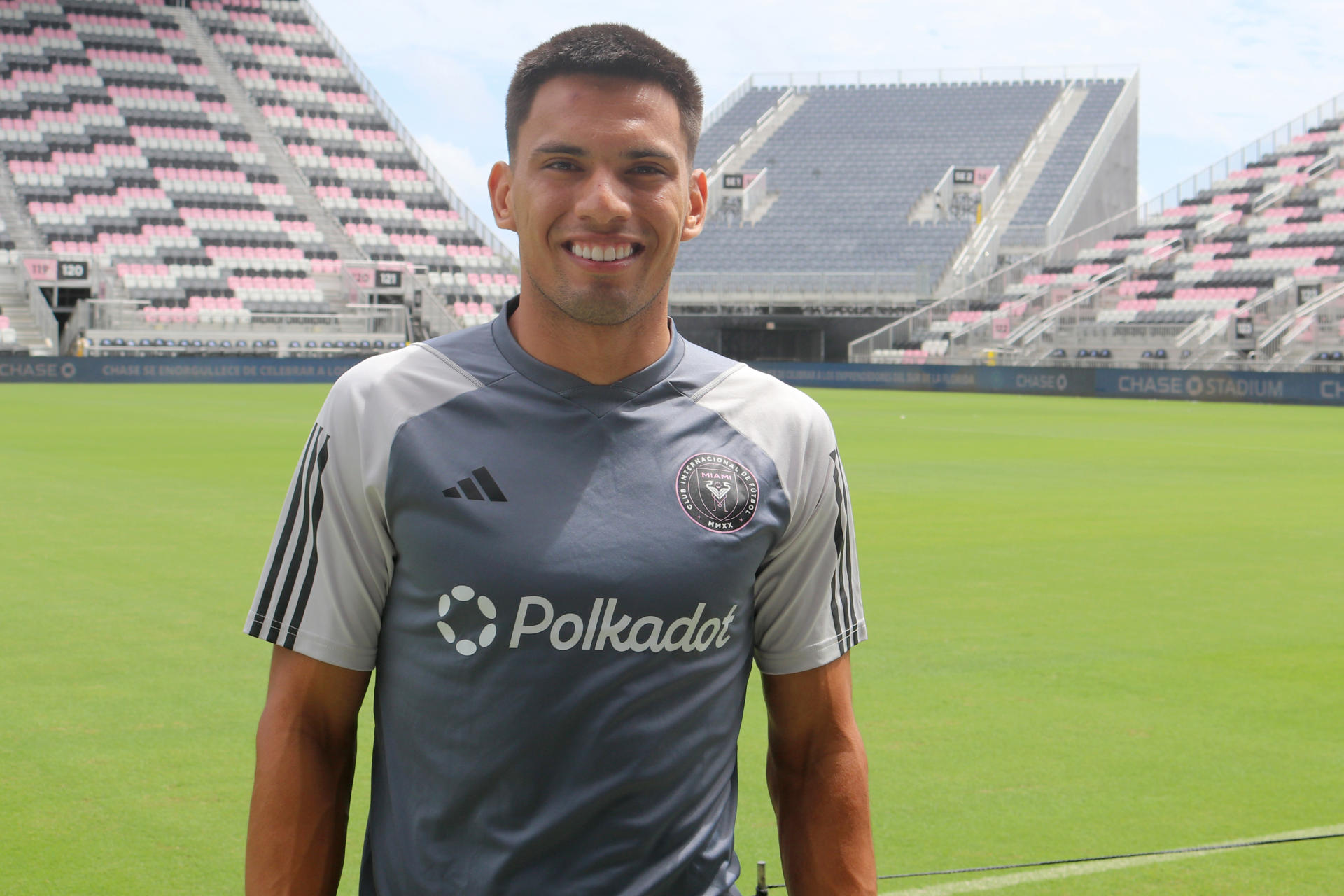 Paraguayo Diego Gómez: «A Messi no se le quitan las faltas, ni se me ocurre competir contra él»