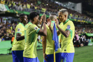 alt Brasil asciende al cuarto lugar y le gana con gol de Rodrygo a una difícil Ecuador