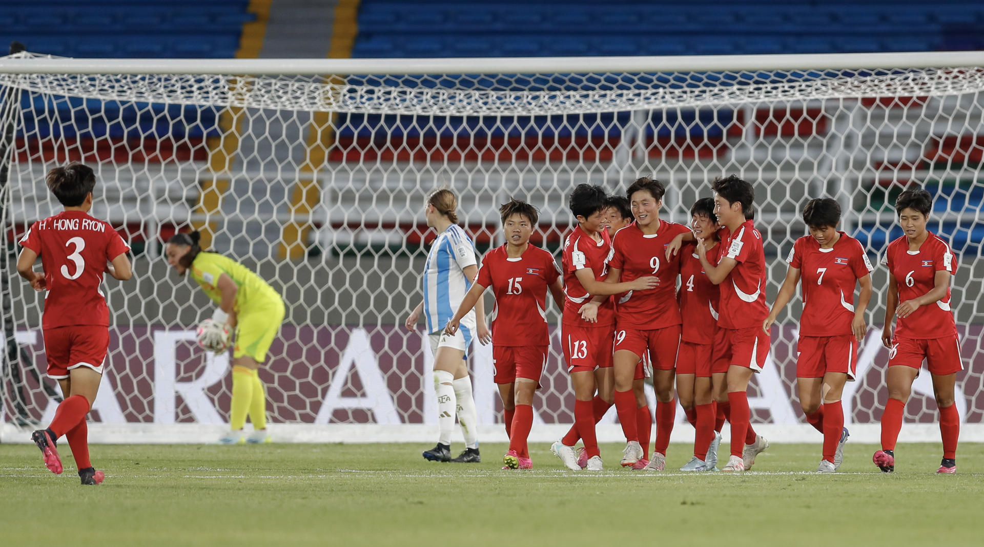 Jugadoras de Corea celebran un gol en un partido del grupo F de la Copa Mundial Femenina sub-20. EFE/ Ernesto Guzmán Jr. 