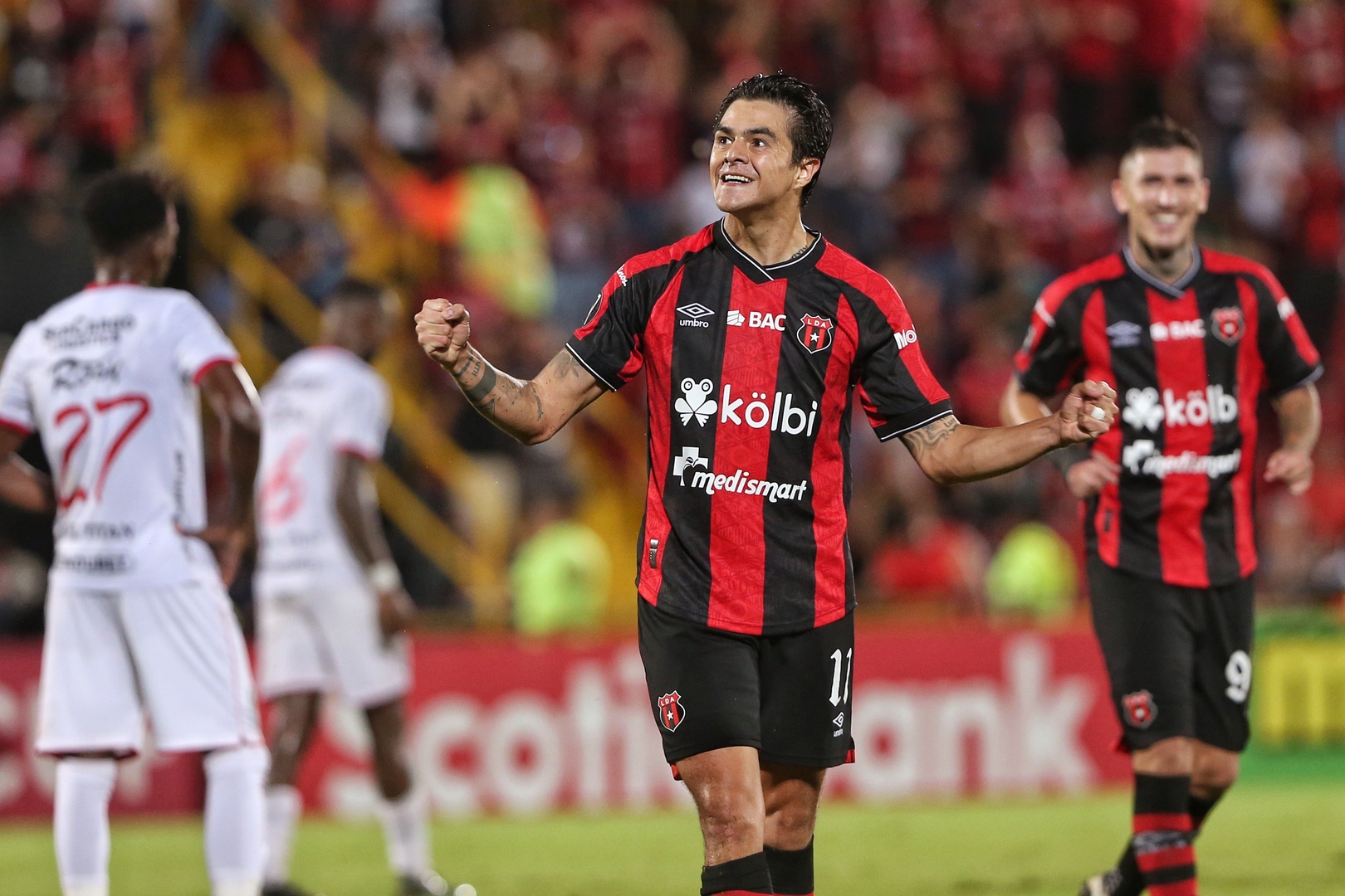 alt Con figuras sudamericanas, inician las semifinales de la Copa Centroamericana