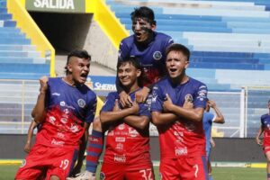 alt Mexicano figura y doblete uruguayo en la fecha 14 en El Salvador