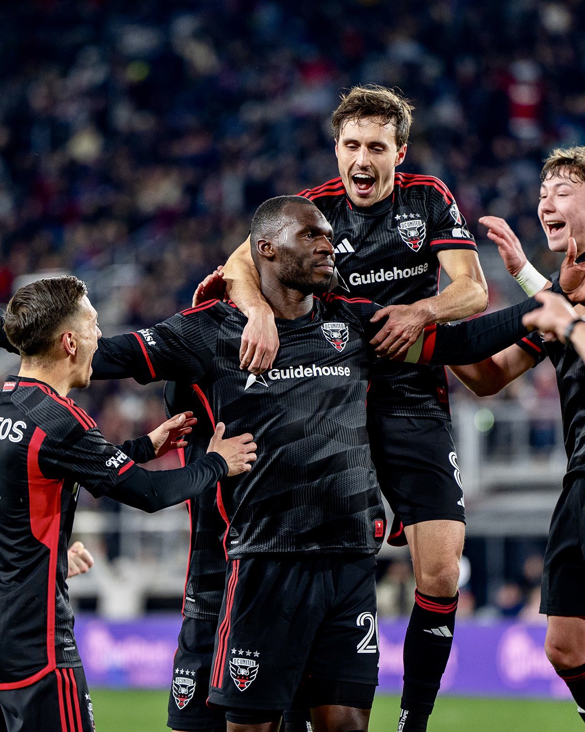 alt DC United empieza reconstrucción pensando en los latinos.