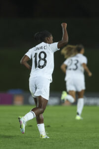 alt La colombiana Linda Caicedo alumbra una victoria balsámica del Real Madrid