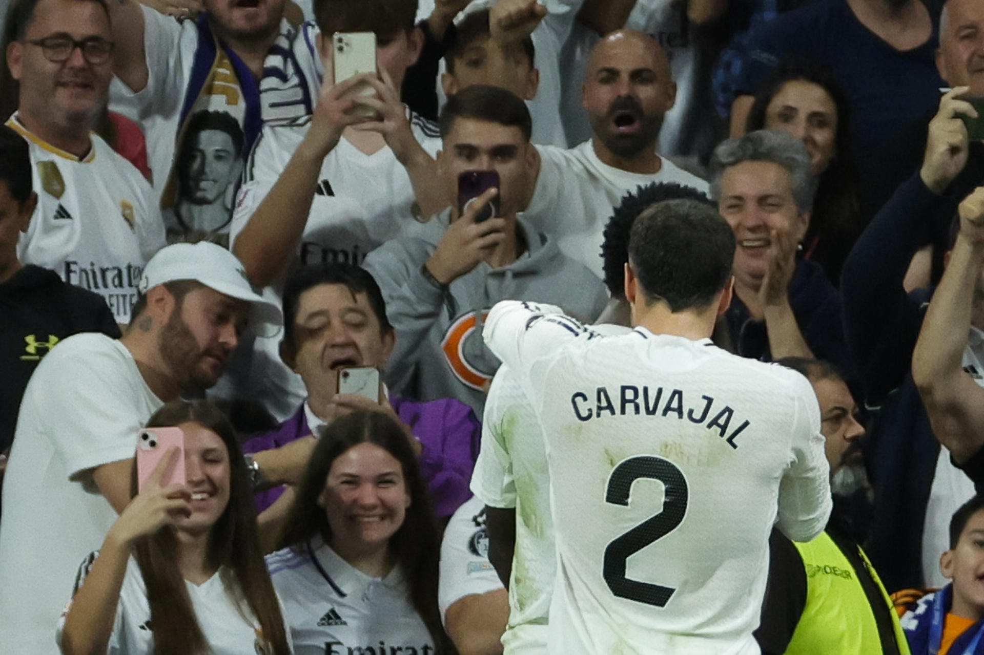 El lateral del Real Madrid, Carvajal, no seguirá en el club blanco, tras una carrera emblemática