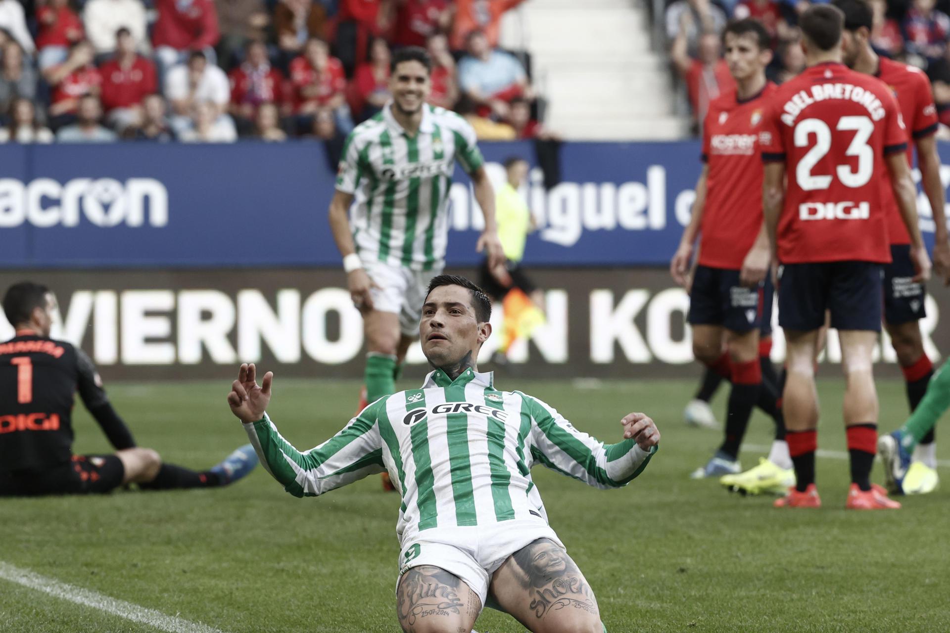 1-2. El argentino Chimy Ávila corta la racha de Osasuna en El Sadar