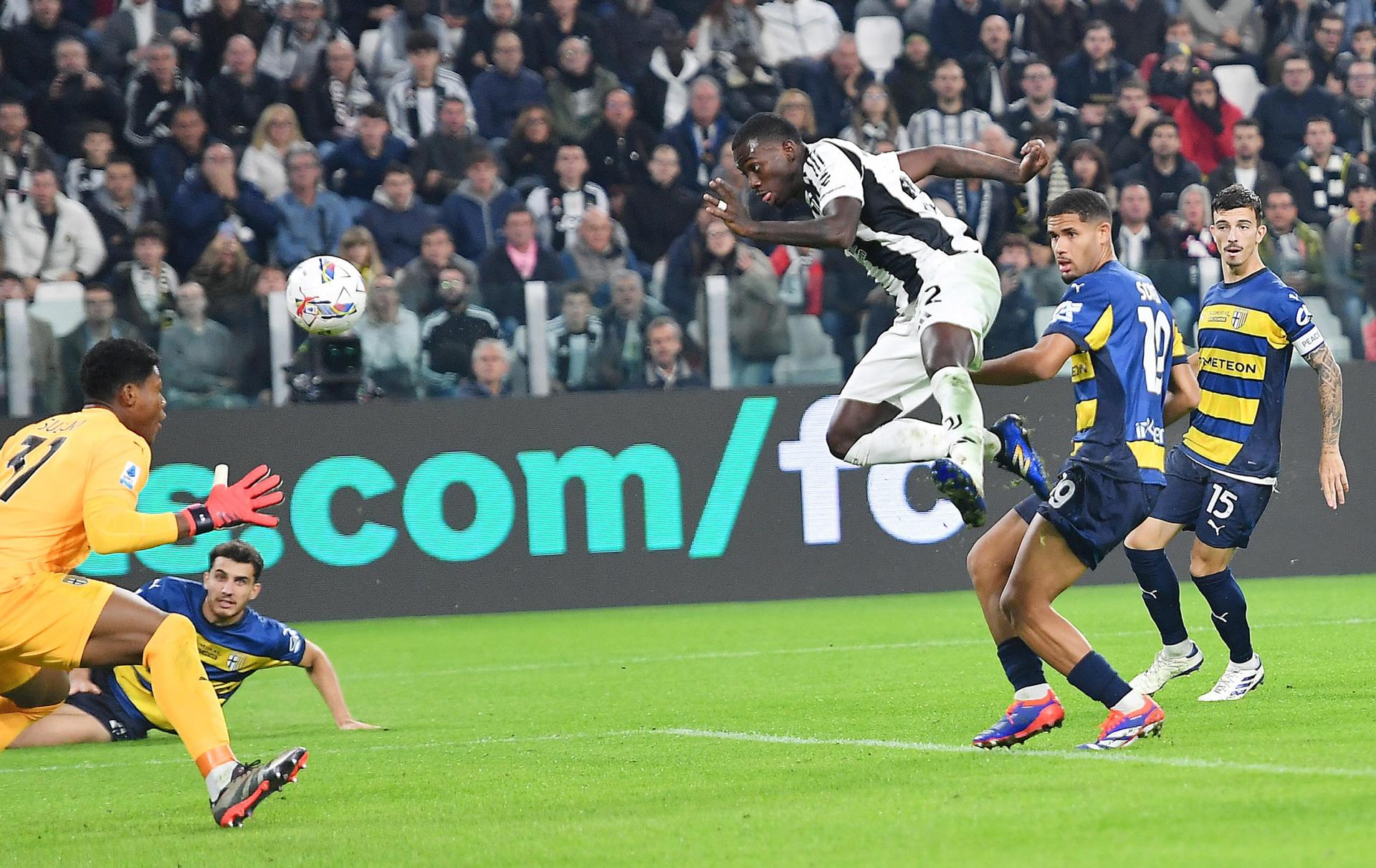 Timothy Weah anota el 2-2. EFE/EPA/ALESSANDRO DI MARCO