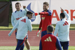 alt La campeona regresa a España con el liderato en juego