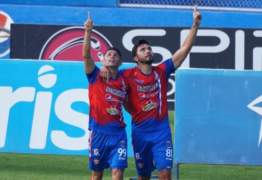 alt Extranjeros son figuras en el equipo menos goleado en Guatemala