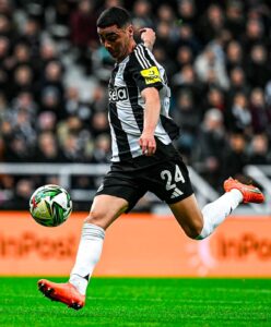 Almiron Inglaterra Paraguay