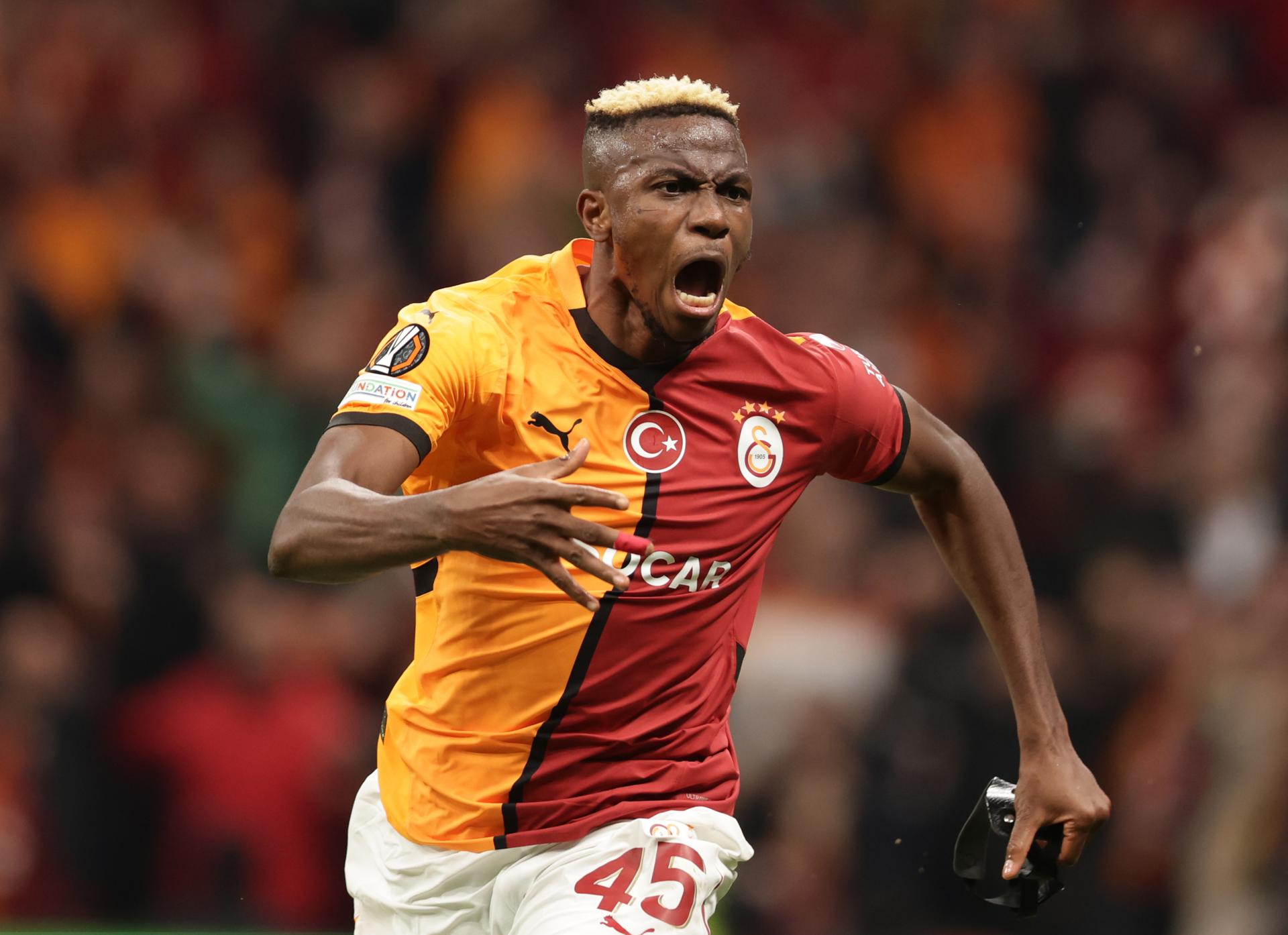 alt Osimhen impulsa al Galatasaray y frena al Tottenham