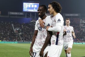 El jugador del Lille Ngal'Ayel Mukau celebra su gol durante el partido de la quinta jornada de la UEFA Champions League que han jugado Bologna FC y LOSC Lille en el Renato Dall'Ara stadium en Bolonia, , Italia) EFE/EPA/ELISABETTA BARACCHI