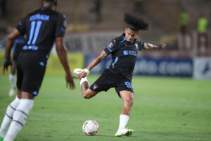 alt El Cuenca lidera hexagonal por cupo para la Sudamericana al mando del argentino Araujo