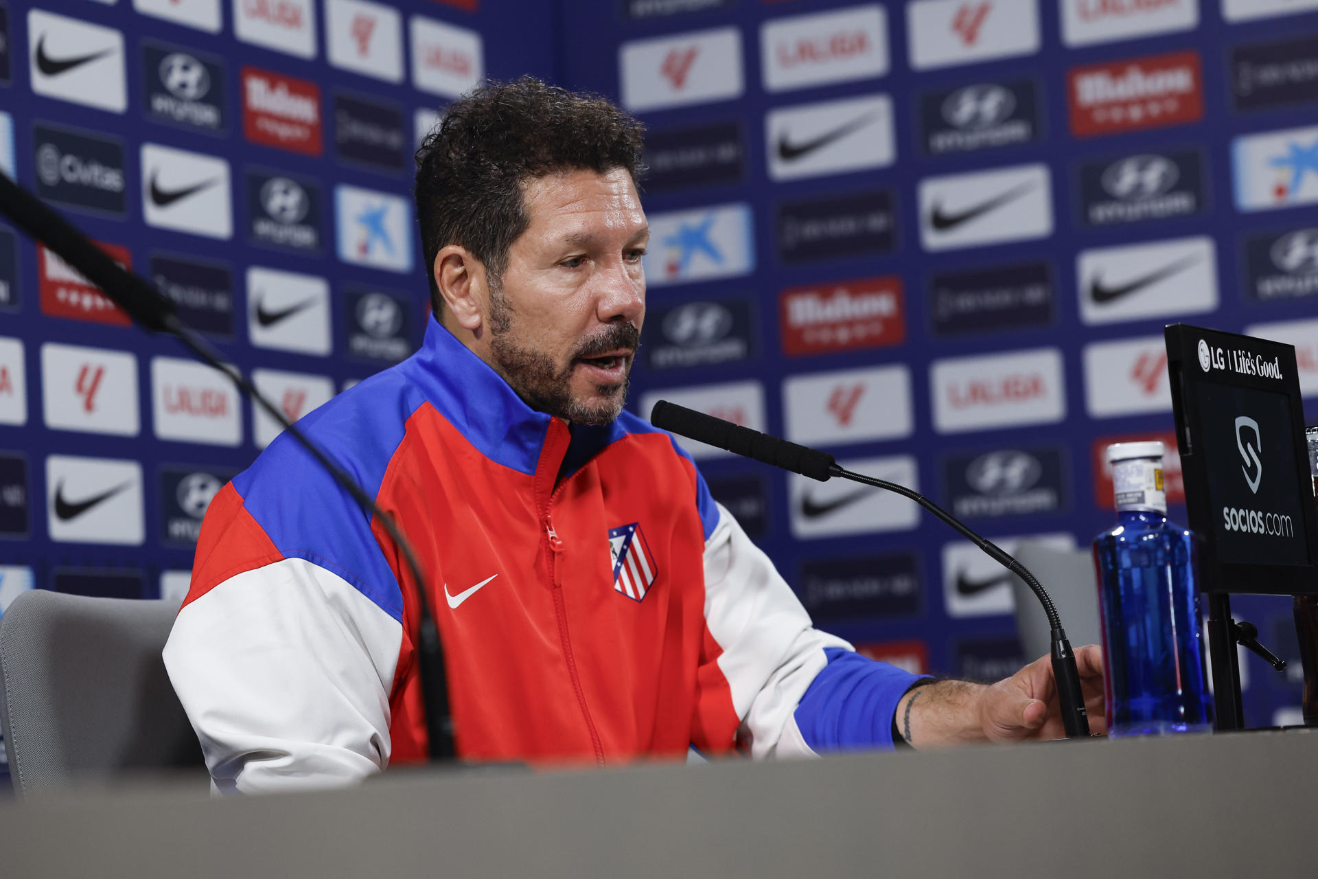 Simeone, durante la rueda de prensa de este sábado. EFE/Chema Moya 
