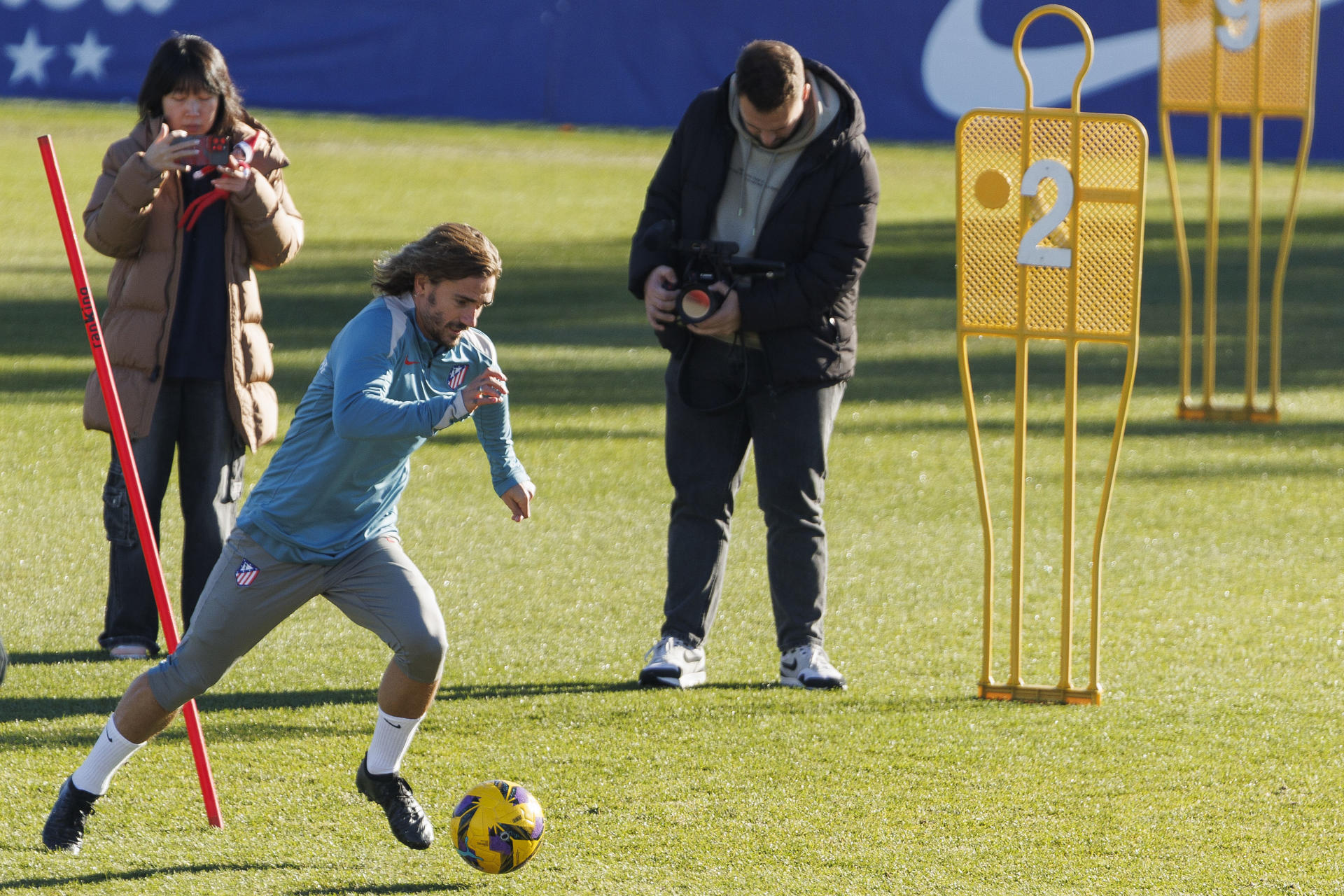 Griezmann, durante el entrenamiento de este viernes. EFE/Sergio Pérez 