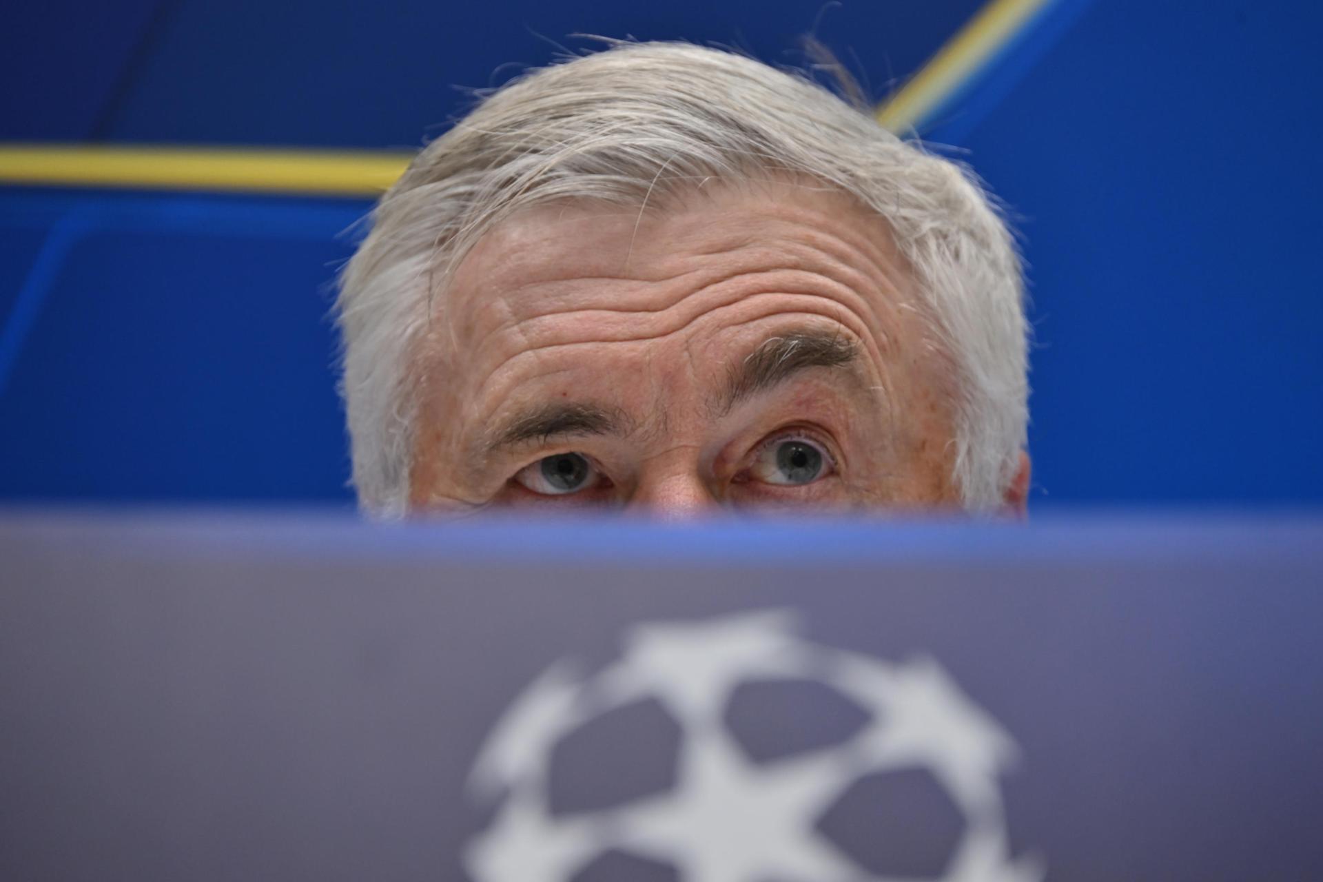 El entrenador del Real Madrid, Carlo Ancelotti, durante la rueda de prensa previa al partido de la Liga de Campeones contra el Atalanta. EFE/EPA/MICHELE MARAVIGLIA 