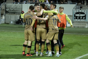 Los jugadores de la Real Sociedad celebran el 0-1. EFE / Álvaro del Olmo.