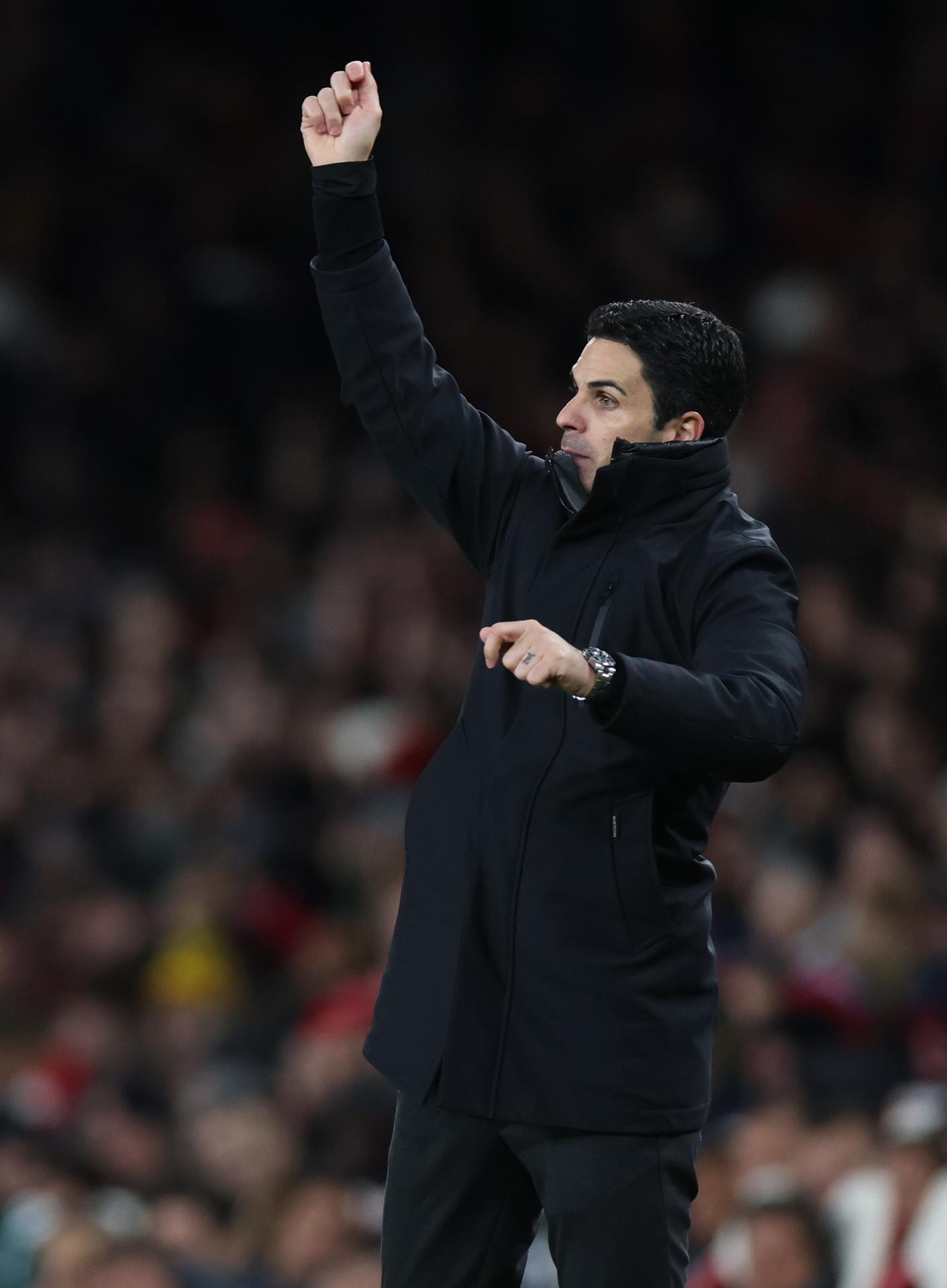 3-0. El Arsenal se sube al carro de los trece puntos