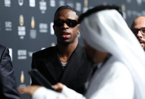 alt Vinicius y Aitana Bonmatí, los mejores de 2024 en los Globe Soccer Awards