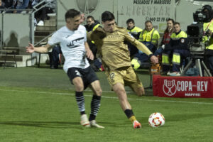 Javi López, en una acción del partido. EFE / Álvaro del Olmo.