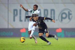 alt El Sporting vuelve a perder y peligra su liderato