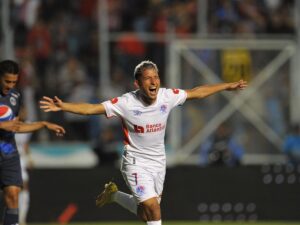 alt Cuatro equipos contra el Olimpia del uruguayo Espinel: la consigna de la fecha 3 en Honduras