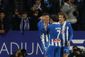 ALT El Espanyol del uruguayo Cabrera toma aire contra el Valladolid