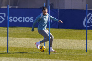 alt El uruguayo Giménez, en la fase final de su recuperación