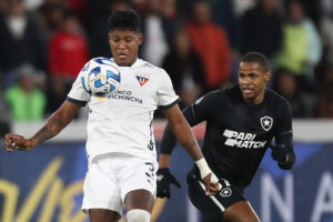 alt Liga de Quito sigue el rastro del líder Independiente