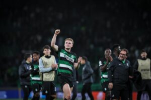 alt Sporting del uruguayo Araujo empata y logra un puesto para la repesca