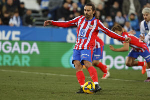 El delantero del Atlético de Madrid Antoine Griezmann durante el partido de LaLiga EA Sports entre CD Leganés y Atlético de Madrid, este sábado en el Estadio Municipal Butarque de Madrid. EFE/ Sergio Pérez