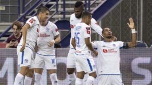 alt Olimpia vence a Marathon con gol de uruguayo Emanuel Hernández