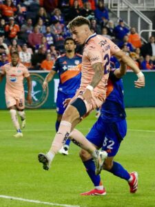 alt Argentino Auzmendi marcó, pero Motagua quedó eliminado de la Concachampions.