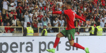 alt Los portugueses, a los pies de Cristiano Ronaldo en su 40 cumpleaños