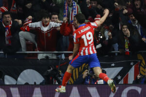 Julián Alvarez festeja un gol en el Metropoliano esta temporada. EFE/ Juanjo Martín