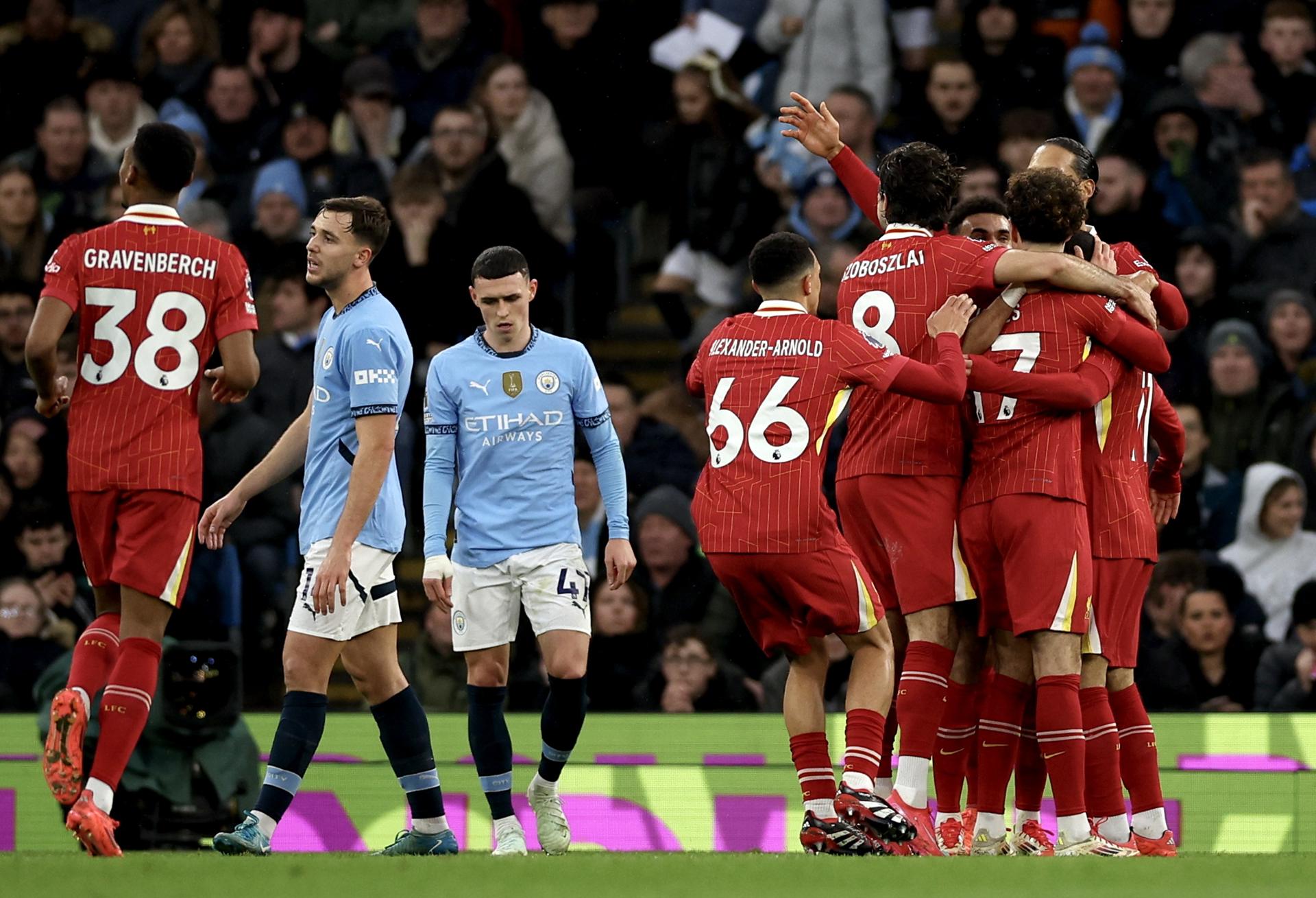 Los jugadores del Liverpool festejan el 0-1. EFE/EPA/ADAM VAUGHAN. 