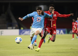 alt Dobletes del mexicano Sepúlveda y el uruguayo Fernández firman pase del Cruz Azul a los octavos