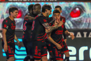 alt El Tijuana del 'Loco' Abreu golea al Tigres de Ángel Correa y pone un pie en la semifinal