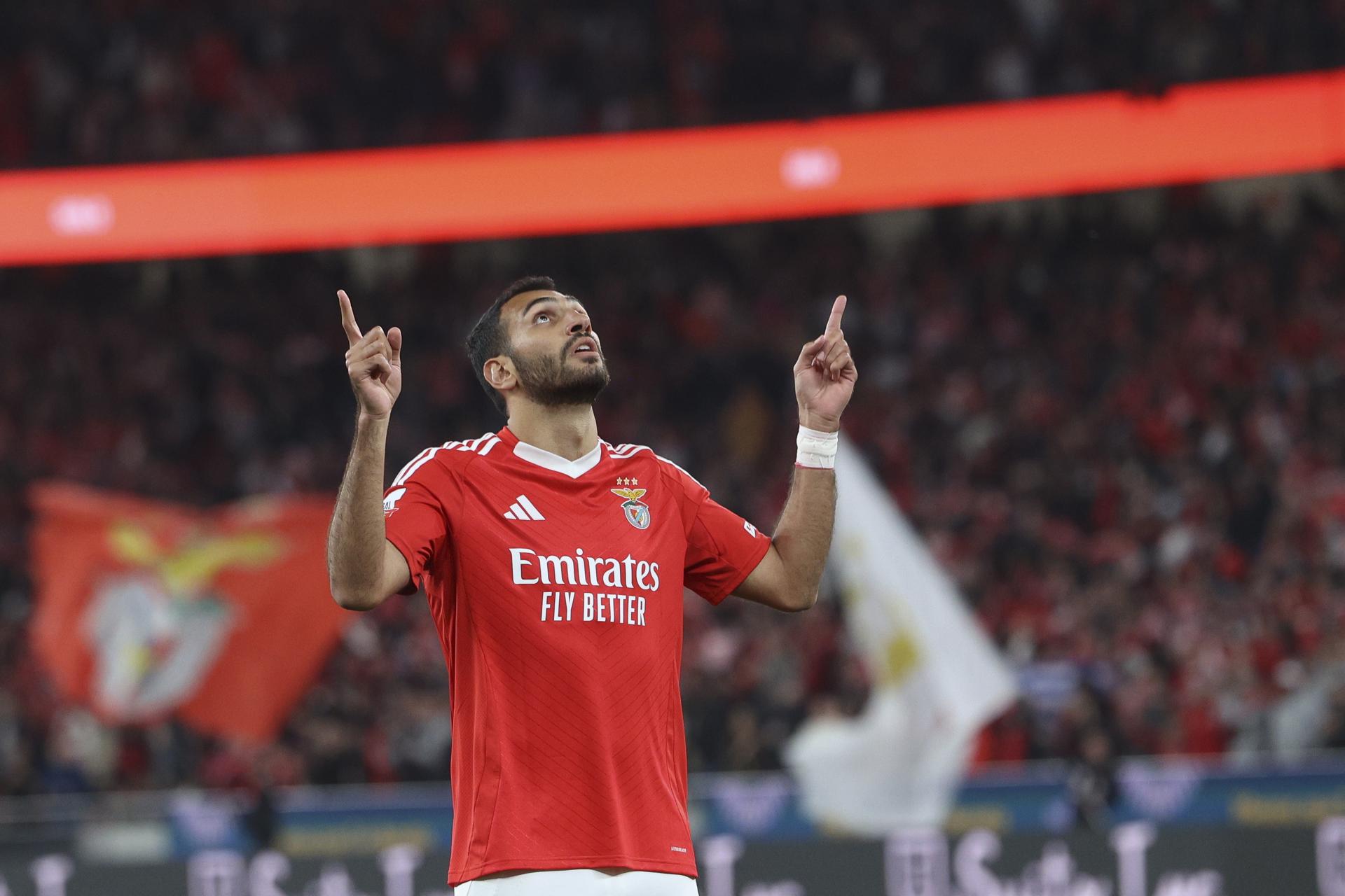 El delantero del Benfica Vangelis Pavlidis celebra el 2-0 durante el partido de la Liga Portuguesa que han jugado SL Benfica y Boavista FC en Lisboa, Portugal. EFE/EPA/TIAGO PETINGA 