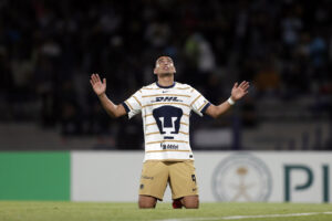 alt Los Pumas derrotan al Cavalry y se citan en los octavos ante el Alajuelense