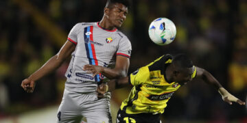 alt Con un autogol, Barcelona toma ventaja ante El Nacional para avanzar en Copa Libertadores