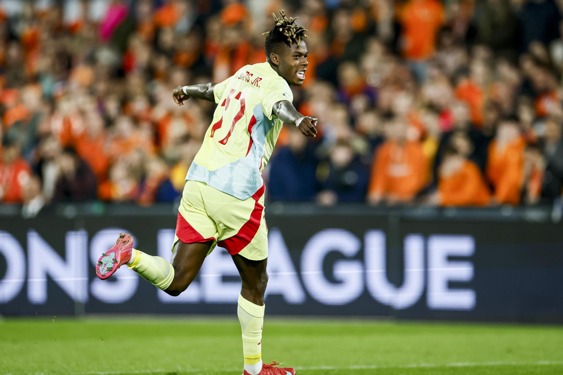 Nico Williams celebra el 0-1. EFE/EPA/KOEN VAN WEEL 
