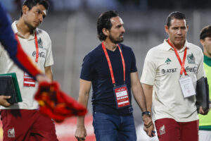 alt Las Chivas de Guadalajara anuncian a Gerardo Espinoza como su nuevo entrenador