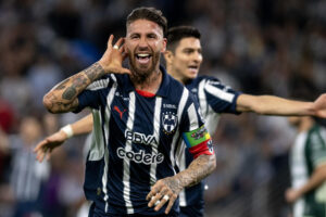 alt Sergio Ramos anota su primer gol en México en triunfo del Monterrey sobre el Santos Laguna