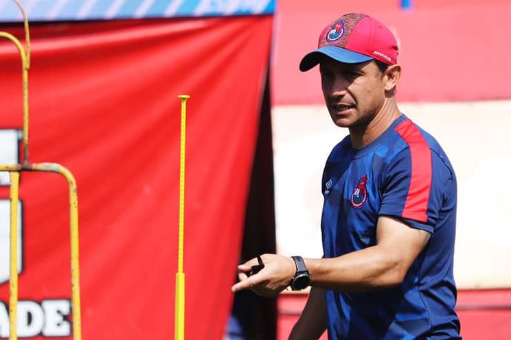 alt Argentino se convierte en el entrenador mejor pagado en Guatemala