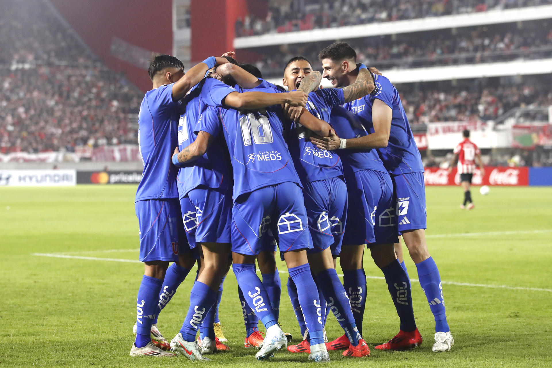 Universidad de Chile da el golpe ante Estudiantes y sigue con puntuación ideal